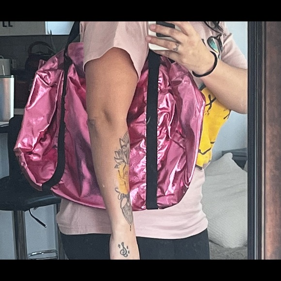 Escada Weekend Duffle Bag - Picture 7 of 8